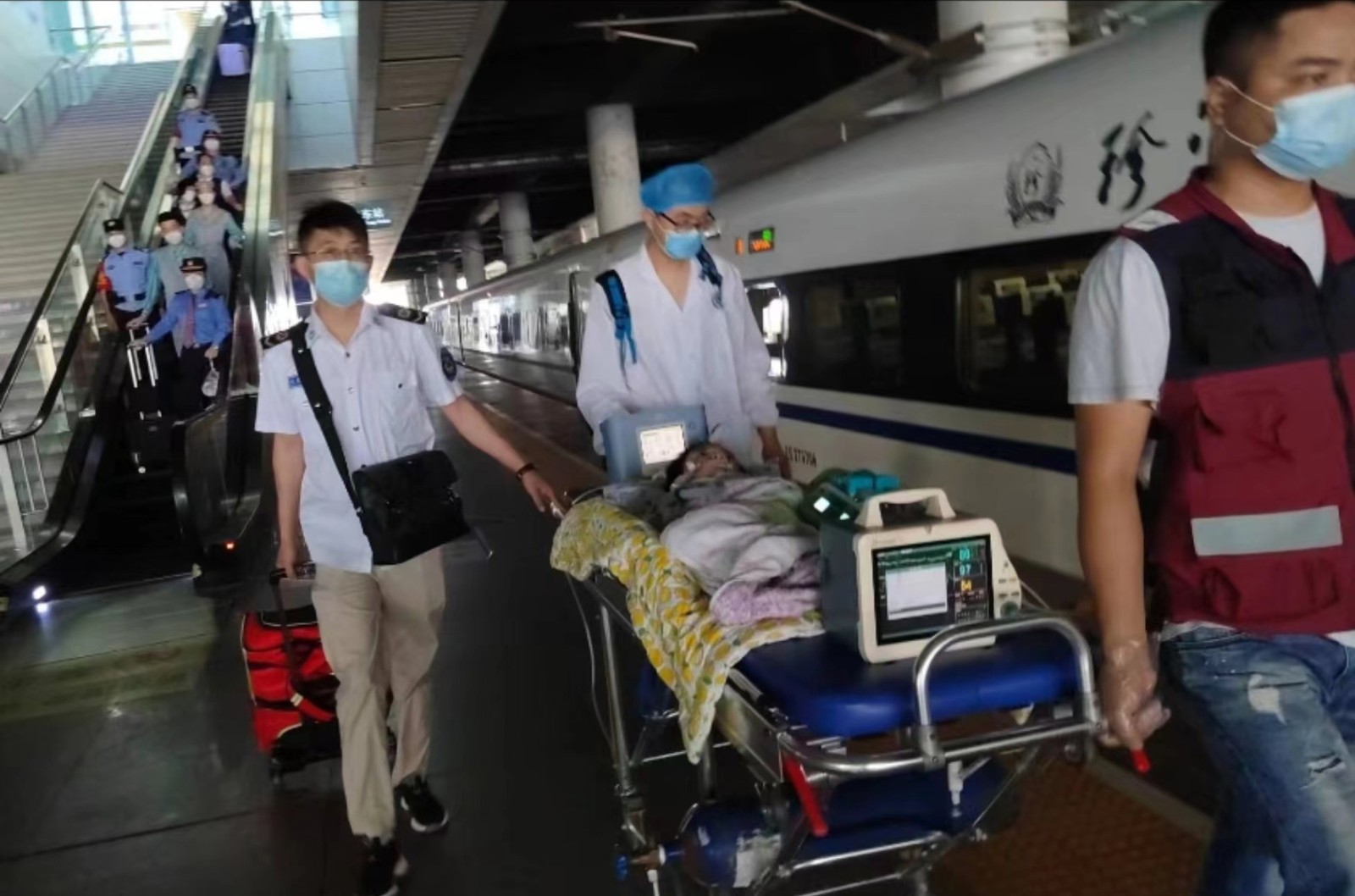 盐亭县高铁转运公司